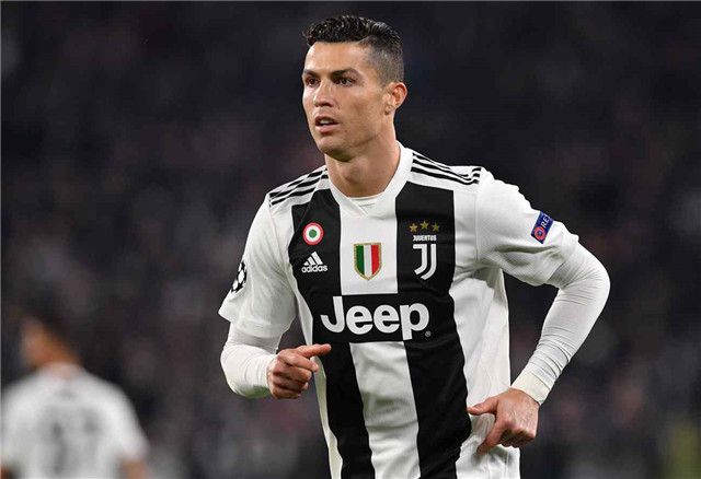 马德兴：U17国足23人名单敲定，邝兆镭10号，梁仕宇落选（马德兴：U17国足23人最终名单出炉，邝兆镭身披10号，梁仕宇无缘）