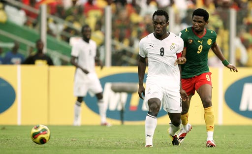 中外友人嗨玩匹克球（中外朋友畅享匹克球乐趣）