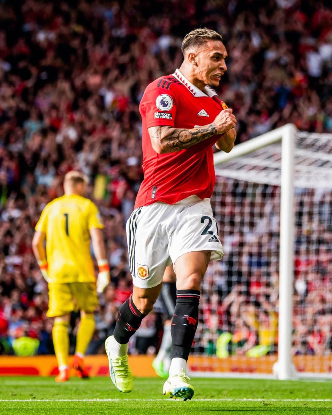 葡媒：C罗明夏世界杯后将与乔治娜在马德拉岛举办婚礼（葡媒称C罗计划于明夏世界杯结束后在马德拉岛与乔治娜举行婚礼）