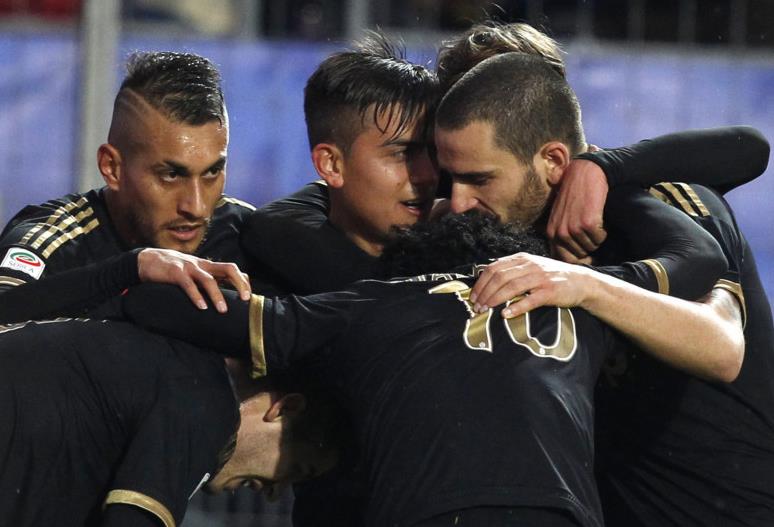 球队把比赛当训练赛打（球队把正式比赛当作练兵场）