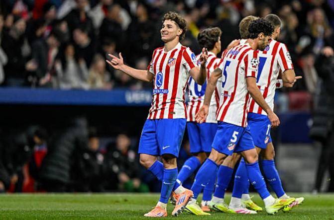 罗马诺：梅努可能在1月离开曼联，那不勒斯对租借他很感兴趣（罗马诺：那不勒斯有意租借梅努，他可能一月离开曼联）