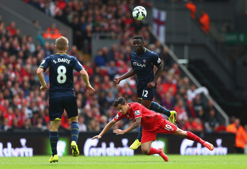 梁民革：在英国生活我已经适应了；孙兴慜哥说我需要更加努力（梁民革称已适应英国生活，孙兴慜表示我还需更努力）