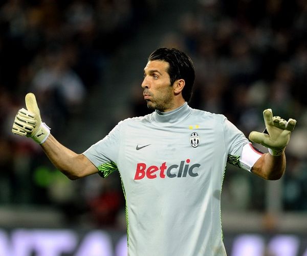 西孟加拉邦邦长：梅西印度行主办方只专注于赚钱，完全忽视了球迷的情感（西孟加拉邦长批评：梅西访印主办方唯利是图，无视球迷情感）