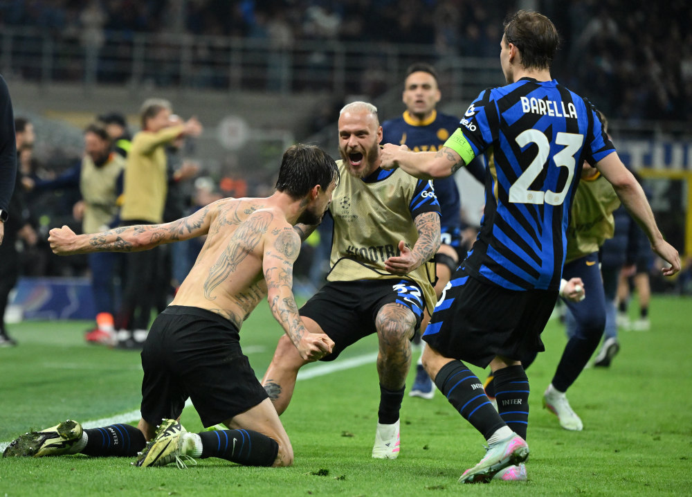 首尔外援后卫亚赞：能够限制住费利佩并不是我一个人的功劳（首尔外援后卫亚赞：防住费利佩是全队的功劳）