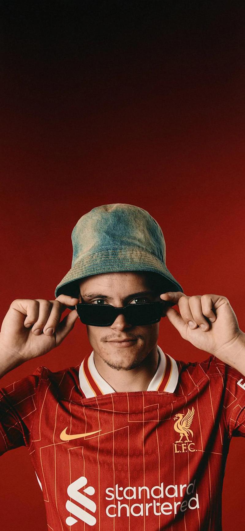 记者：不清楚利物浦是否会提高报价，但斯洛特渴望得到伊萨克（记者：利物浦是否加价仍未知，斯洛特盼引进伊萨克）