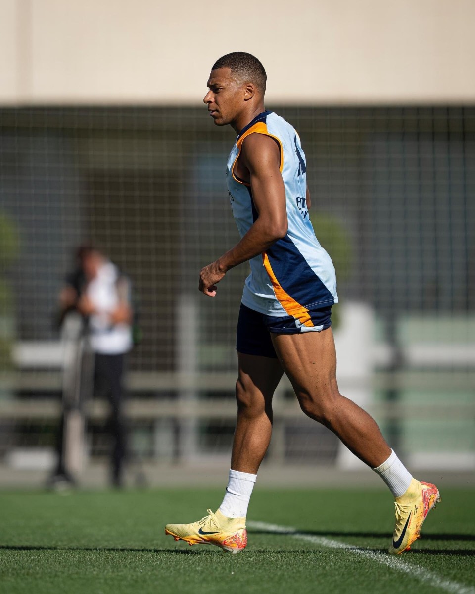 德天空：阿森纳多次考察法兰克福快马巴奥亚，红军热刺也有意（德天空：阿森纳多次考察法兰克福飞翼巴奥亚，利物浦与热刺亦有意）